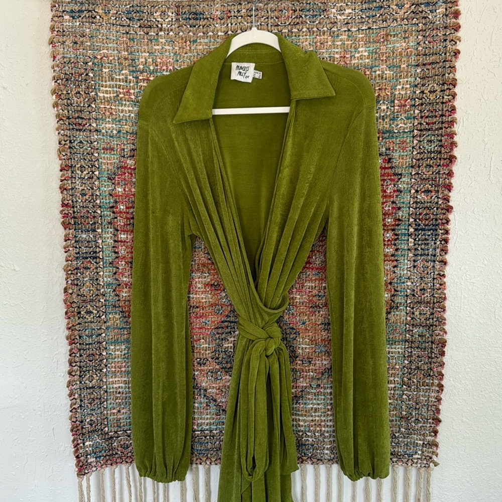 Princess Polly bright green dress